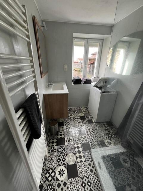 Jolie Maison De Campagne, Compostelle Soleymieux Exterior photo