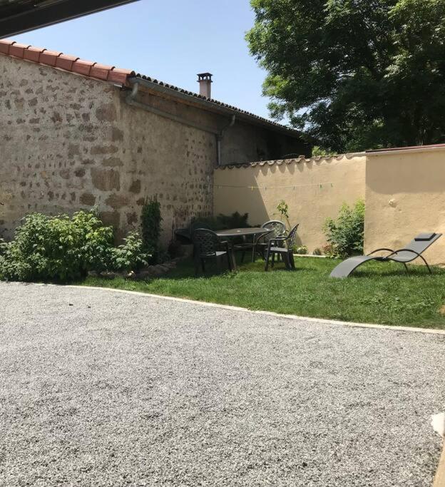 Jolie Maison De Campagne, Compostelle Soleymieux Exterior photo