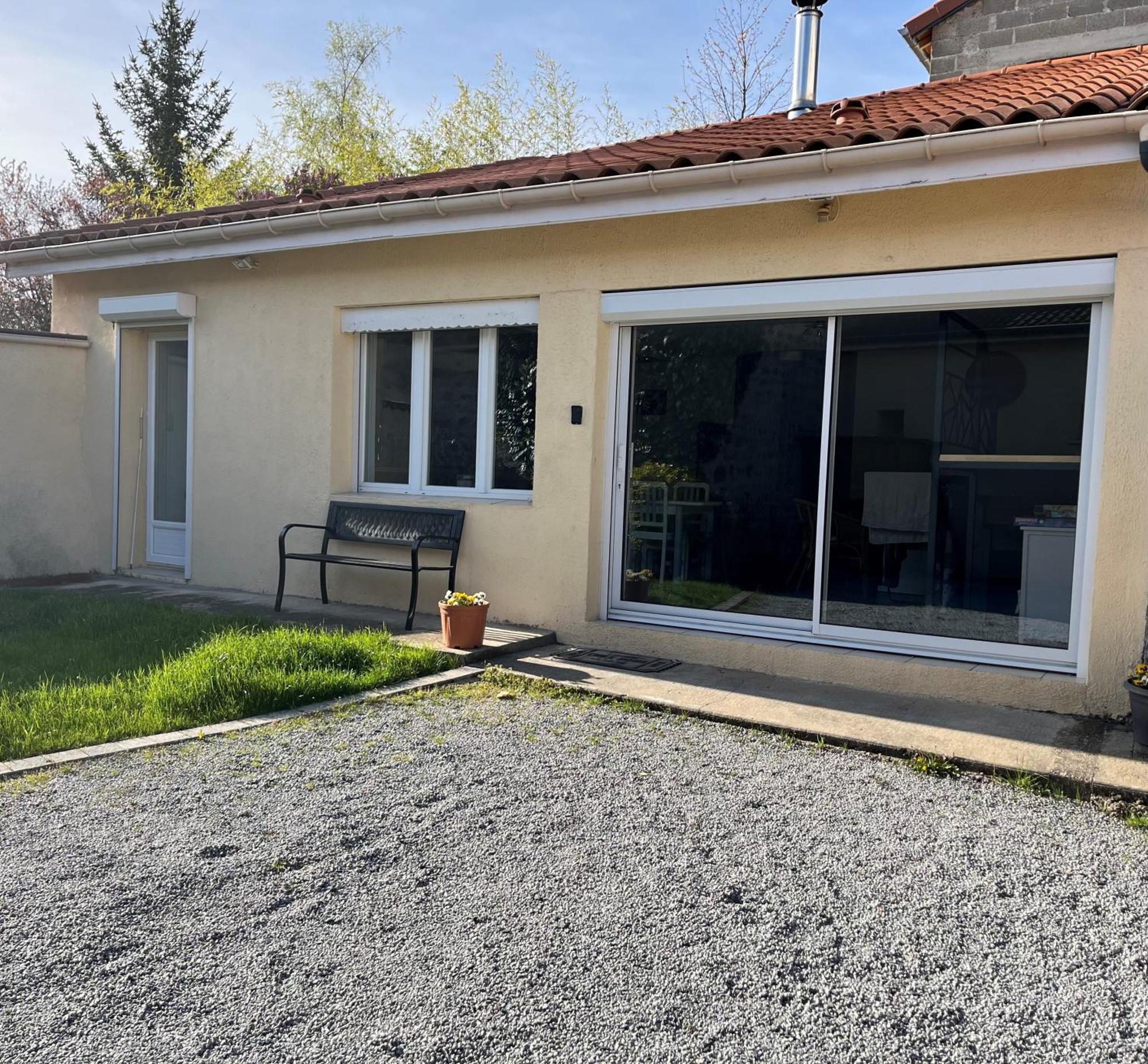 Jolie Maison De Campagne, Compostelle Soleymieux Exterior photo
